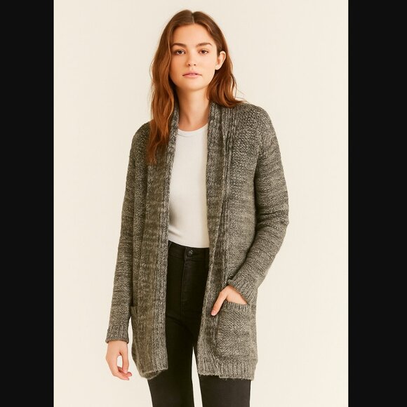 Sparkle & Fade Cozy Grey Knit Cardigan Long Line Long Sleeves Thick Size Medium - Picture 2 of 8